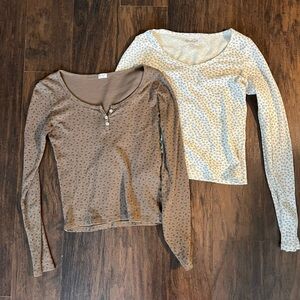 Brandy Melville long sleeve floral tops combo!!
